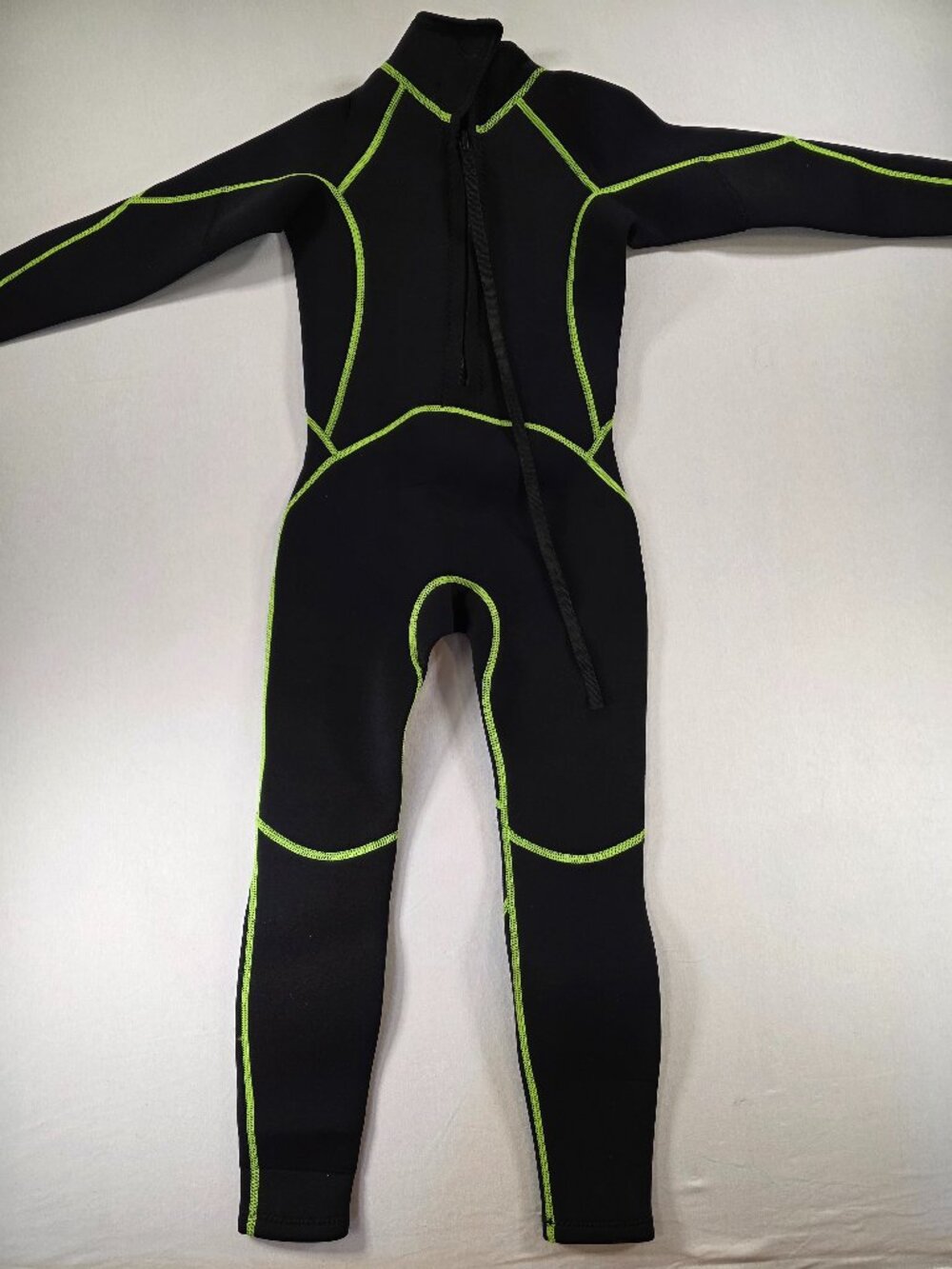 Kid's Unisex Wetsuit Black and Yellow Unbranded Size 8